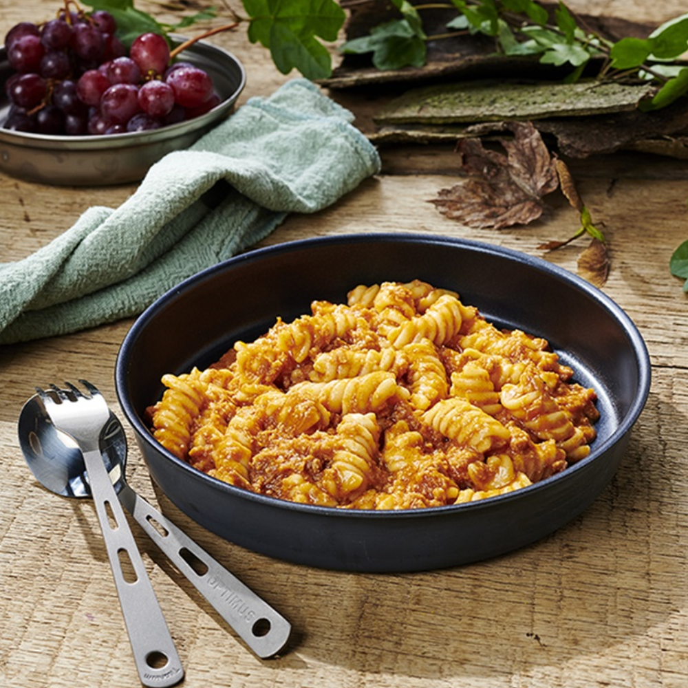 Trek'n Eat • Chicken Pasta Bolognese • Outdoor Maaltijd