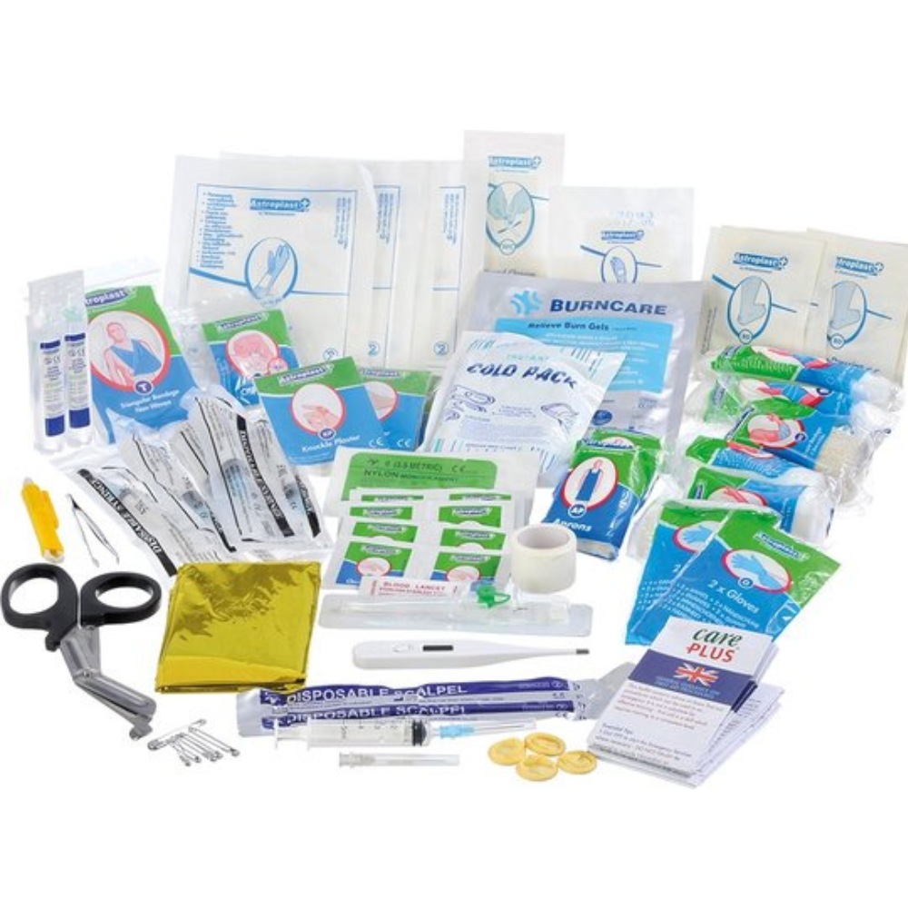Care Plus First Aid Kit Professional complete EHBO-set in rode opbergtas met uitgebreide EHBO-materialen