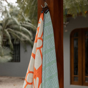 Nomadix • Original Towel • Sneldrogende Reishanddoek - Outdoor Food