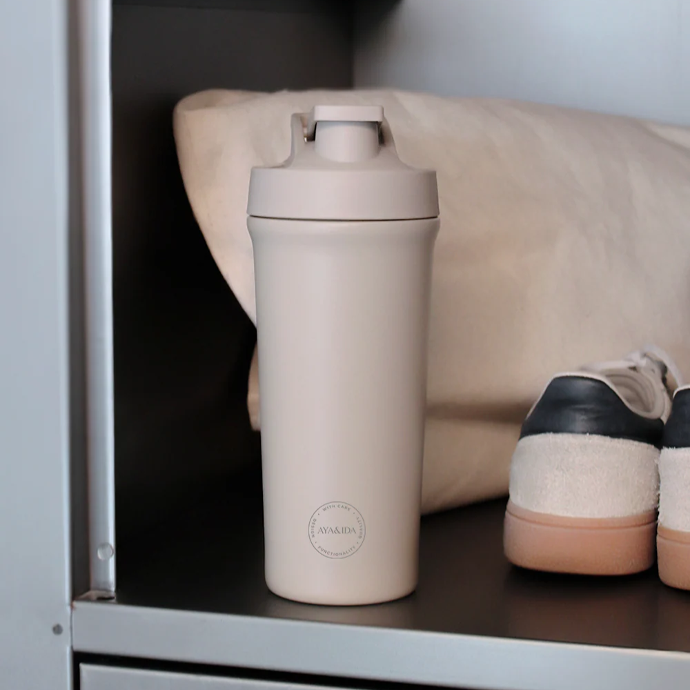 aya & Ida Shaker Bottle | Shakebeker | 750ml - Outdoor Food