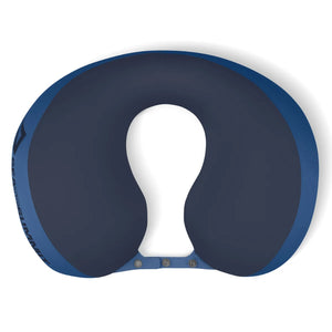 Sea to Summit Aeros Premium Travel Pillow in Navy Peony, een donkerblauw, zacht en ergonomisch opblaasbaar reiskussen boven