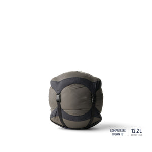 Sea to Summit Trek Down -9C donzen slaapzak compact samengeperst in de compressiezak