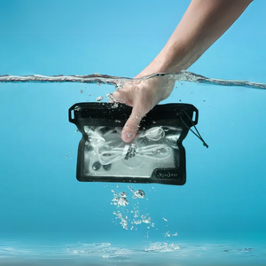 Nite Ize RunOff Waterbestendige Etui antraciet - Outdoor Food