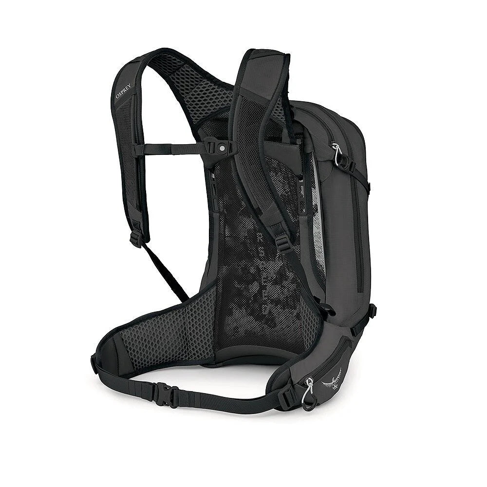 Osprey Syncro 20 Raven Black OS ademende zwarte fietsrugzak van 20 liter met AirSpeed rugpand en regenhoes