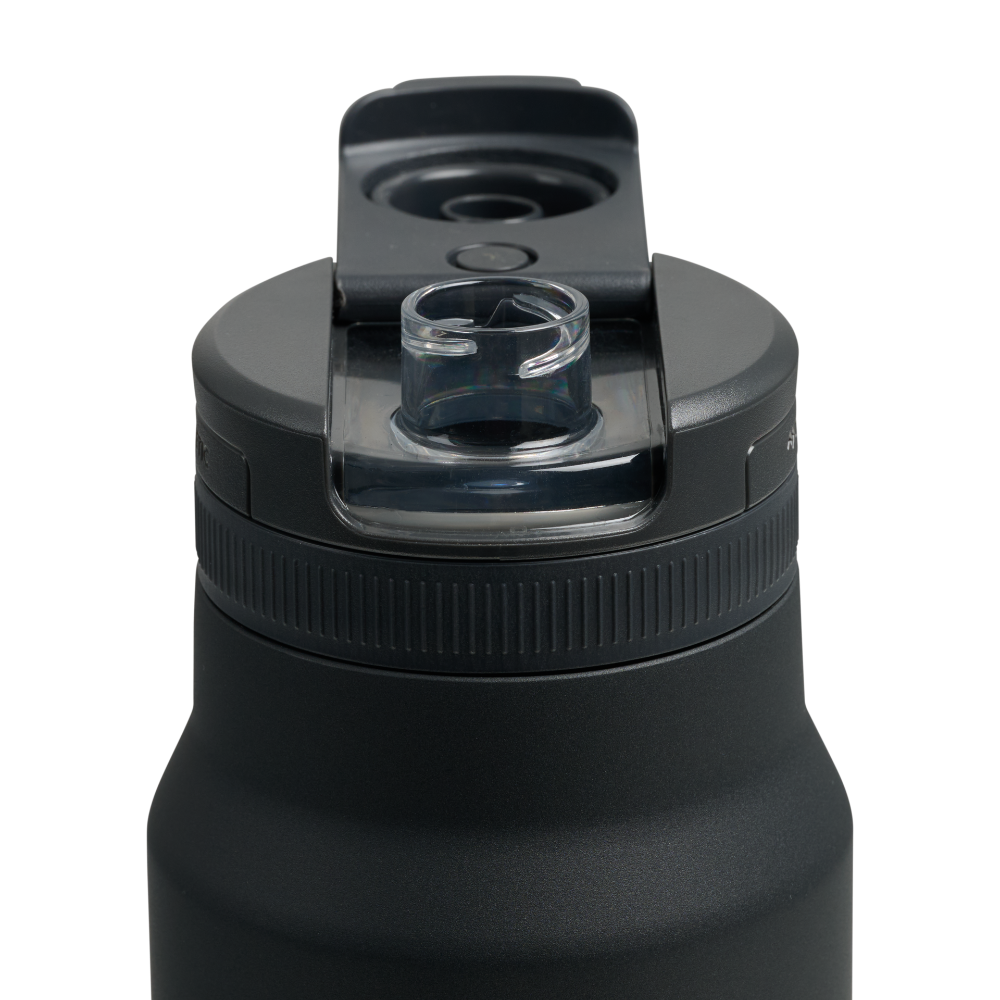 Dometic Chug Bottle 1L ingezoomd op de zwarte dop met open mondstuk