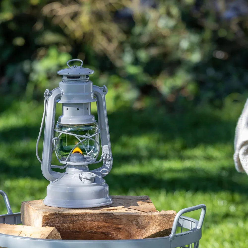 Feuerhand Stormlantaarn Baby Special 276 zinkkleurige stormvaste olielamp met hittebestendig glas 2