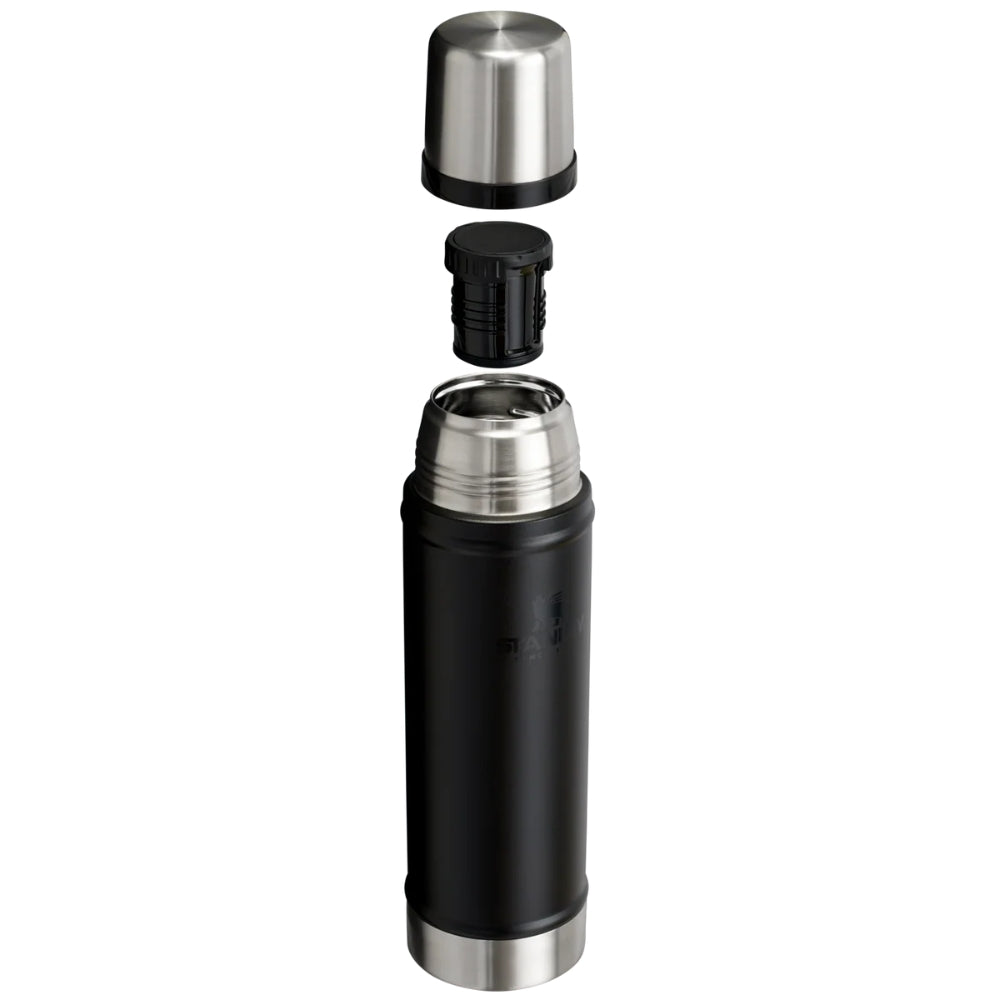 Stanley Legendary Classic Bottle 0,59L zwart roestvrijstalen thermosfles met schenkdop en beker