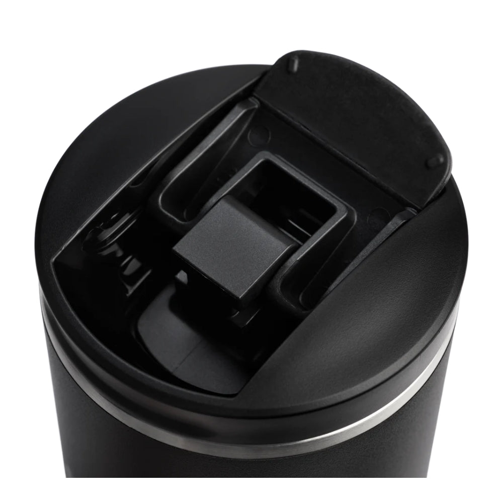 Stanley Transit FlipFlop thermosbeker in de zwarte kleur Black met een inhoud van 0,59 liter dop